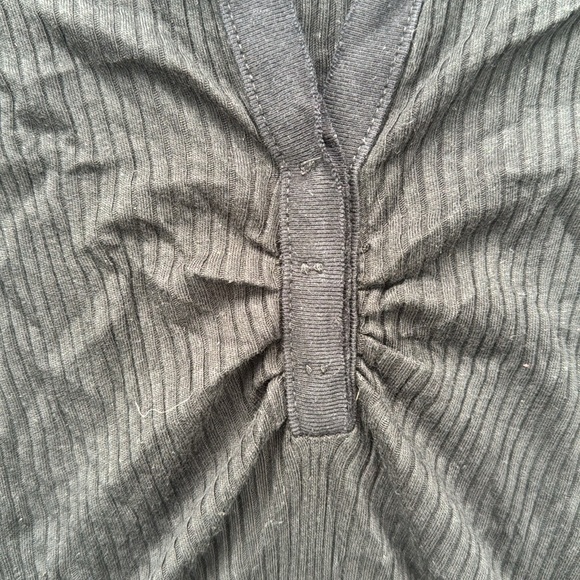 Club Monaco Distressed Rib Knit Long Sleeve Top Large - Picture 3 of 5